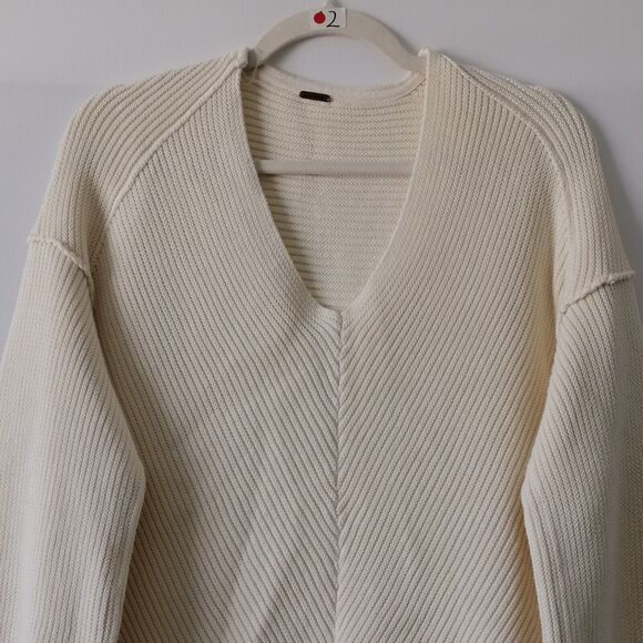 Free People Women's Cream Drop Shoulder V Neck Classic Chic Sweater Size Large - Picture 2 of 7
